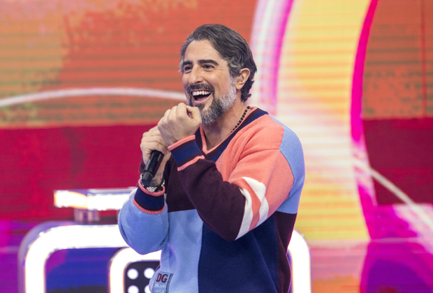 Marcos Mion cumpre promessa e entrega diversão e humor em estreia na Globo