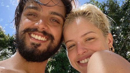 Agatha Moreira abre o jogo sobre possibilidade de casamento com Rodrigo Simas