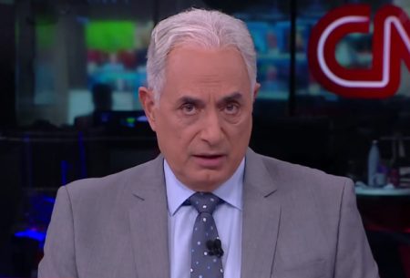 CNN Brasil tem três âncoras afastados por Covid-19; William Waack pega rotavírus