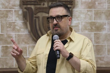 Rodrigo Carelli se pronuncia sobre saída polêmica de Marcos Mion da Record