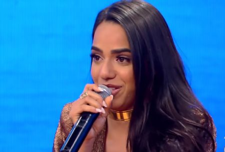 Chamada de “alga”, Mirella Santos ganha prêmio de voto popular do Ilha Record