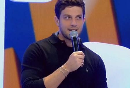 Chay Suede revela nome do segundo filho em participação no Caldeirão