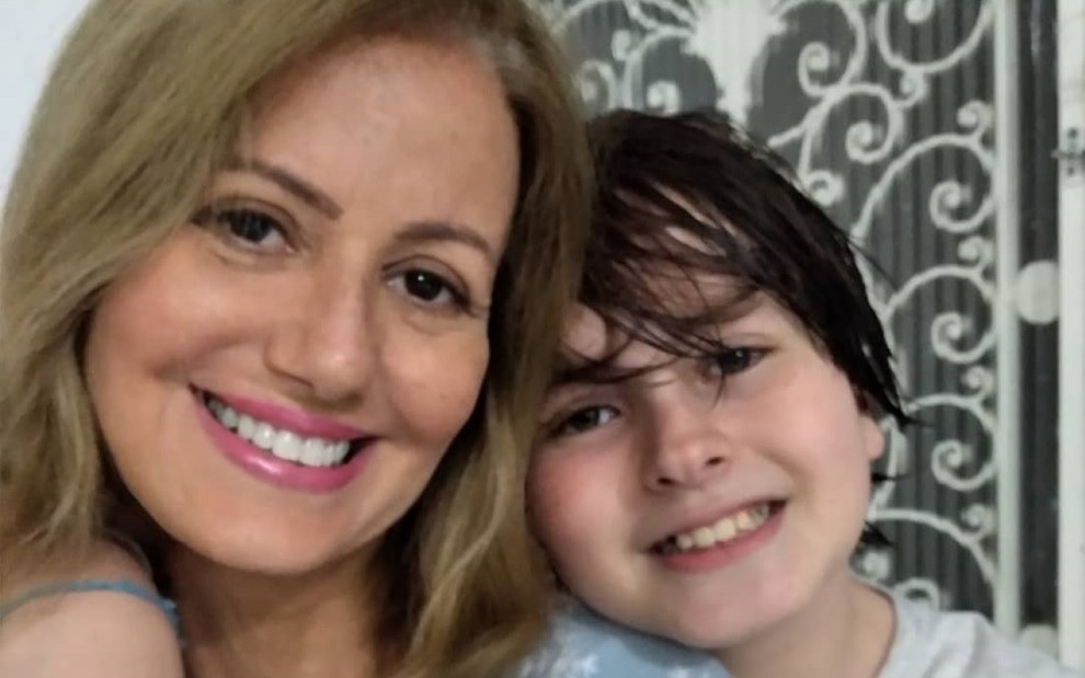 Ex-autora da Globo, Letícia Dornelles entra em pânico ao descobrir sumiço do filho
