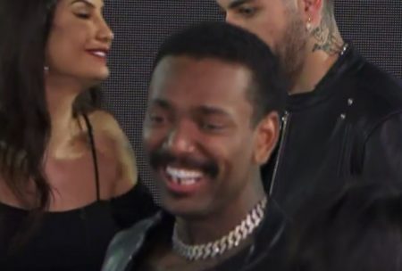 Nego do Borel fica sem dente em A Fazenda 2021