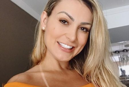 Andressa Urach revela que ficou internada oito dias em clínica psiquiátrica