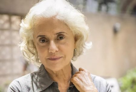 De cabelos brancos, Marieta Severo retorna à TV em Um Lugar ao Sol