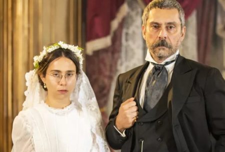 Nos Tempos do Imperador: Sequestrada pela irmã, Dolores implora para casar com Tonico