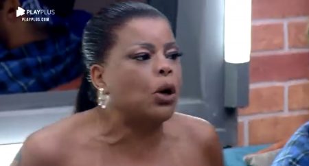 A Fazenda 2021: Tati diz que Erika é sem personalidade e sem caráter