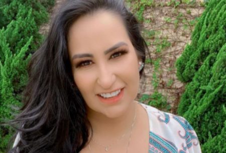 Aos 41 anos, Fabiola Gadelha descobre gravidez