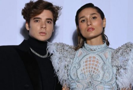 Em Paris, Sasha revela viver em eterna lua de mel com o marido