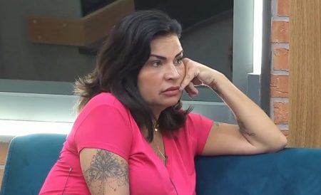 A Fazenda 2021: Solange revela ser vítima de preconceito por ser gostosa