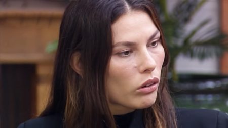 A Fazenda 2021: Dayane Mello se revolta com humilhações e toma decisão radical