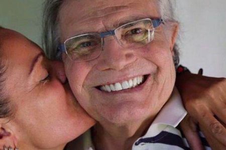 Nora de Tarcísio Meira faz desabafo emocionado após dois meses da morte do ator