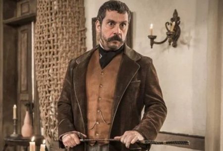 Nos Tempos do Imperador: Tonico arma romance entre Nino e Celestina