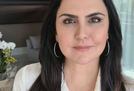 Carla Cecato surpreende ao surgir com novo trabalho após ser demitida da Record