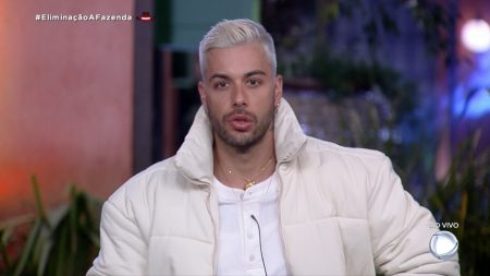 A Fazenda 2021: Gui Araújo vence Prova de Fogo e terá poder especial