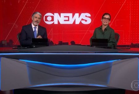 Renata Vasconcellos reage emocionada à homenagem do JN para a GloboNews