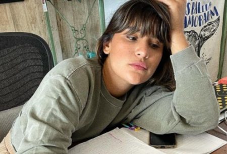 Giulia Costa desabafa sobre saúde mental e dispara: “Não está das melhores”