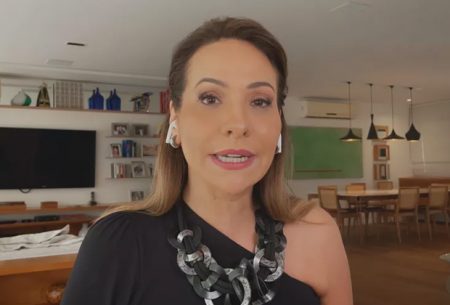 Maria Beltrão se emociona durante oração para Susana Naspolini