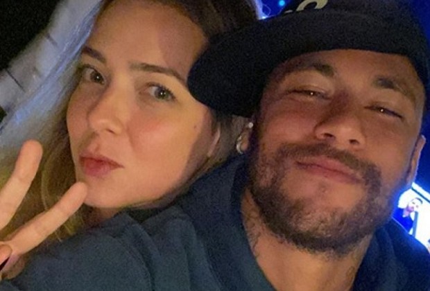 Neymar surpreende a todos ao se declarar para a mãe de seu filho: “Minha companheira”