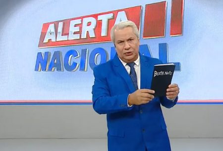 Tática Bolsonaro: Record e RedeTV! perseguem mangá e ignoram o que realmente importa