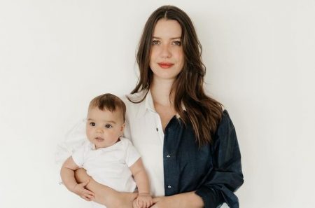 Nathalia Dill desabafa após a filha sofrer com alergia severa