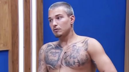 A Fazenda 2021: MC Gui afirma que peões mudaram com ele após voltar da roça