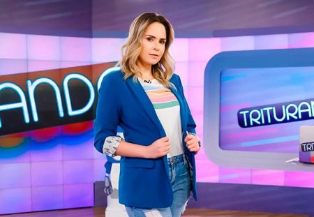 Ana Paula Renault se pronuncia sobre saída do SBT e detona boatos