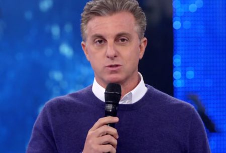 Domingão expõe carta emocionante de famosos a Léo, filho de Marília Mendonça; leia