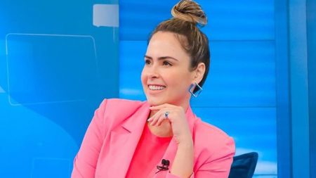 Ana Paula Renault repercute homenagem do Fofocalizando e desabafa após saída
