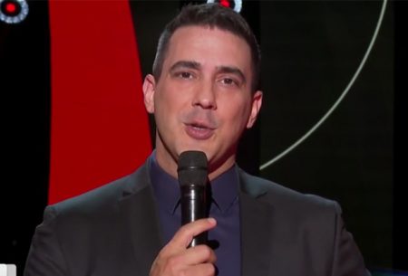 André Marques assume o The Voice Brasil e manda recado a Tiago Leifert