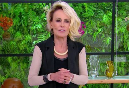 Emocionada, Ana Maria Braga homenageia Cristiana Lôbo no Mais Você