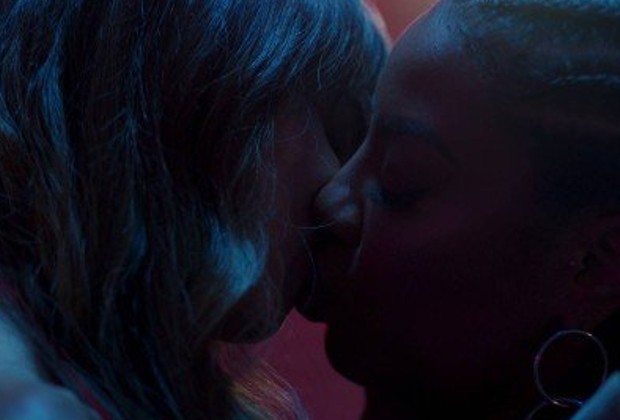 Thaila Ayala abre o jogo sobre beijão em Ludmilla em filme