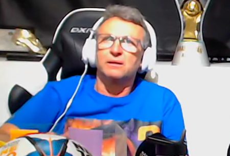 Craque Neto chora após gol da vitória do Flamengo contra o Corinthians