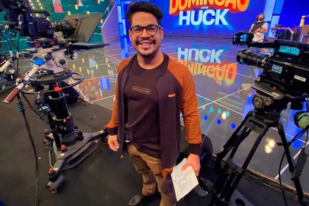 Domingão com Huck aposta em novos assistentes de palco com a cara do Brasil