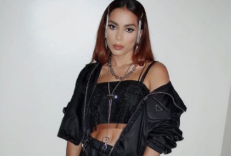 Instagram toma atitude contra deputado que xingou Anitta por show na Libertadores