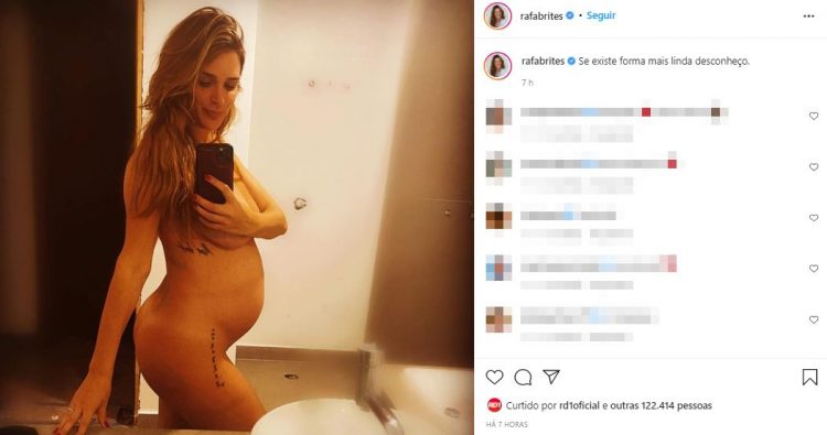 Rafa Brites posa nua para mostrar a barriga da gravidez do segundo filho