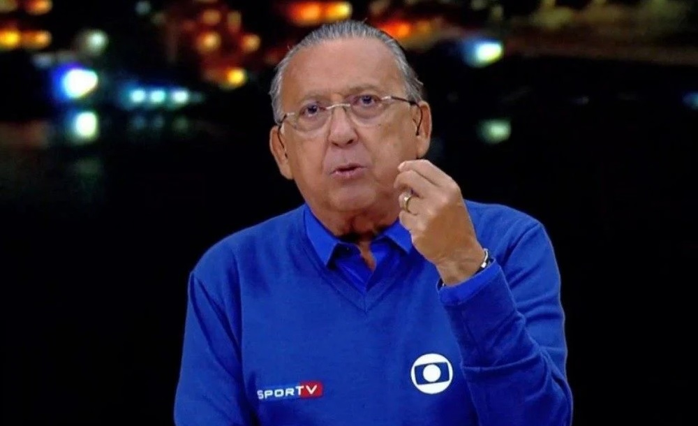Galvão Bueno se irrita e dá cornetada ao vivo no VAR na Globo