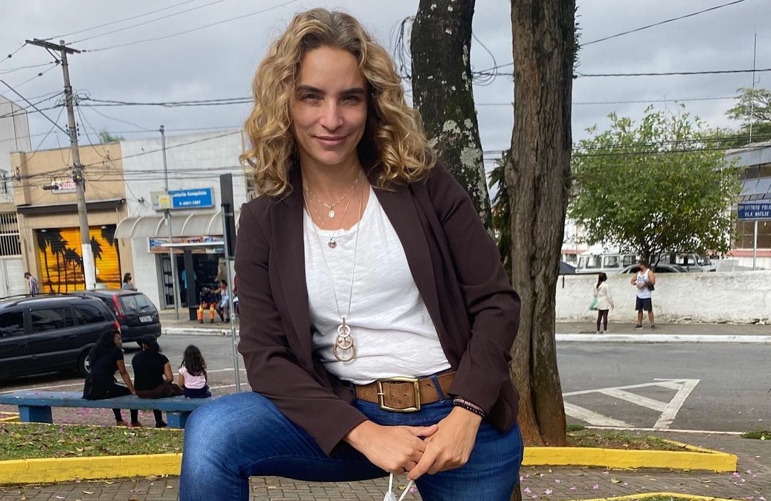Após pedir para sair da Globo, Veruska Donato assina com a Record
