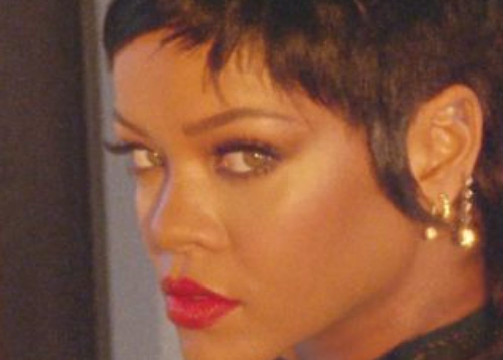 Site revela que Rihanna está grávida do seu primeiro filho; saiba tudo!