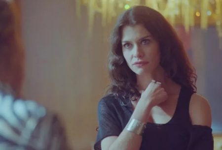 Um Lugar ao Sol: Bárbara aparece matando amiga após sofrer ameaças