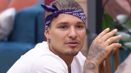 A Fazenda 2021: MC Gui dá palpites sobre peões que conseguirão chegar à final