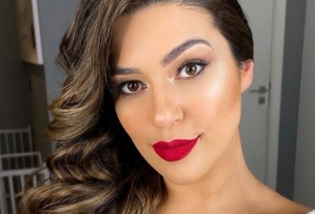 Ex-BBB Vivian faz relato comovente ao falar sobre maternidade