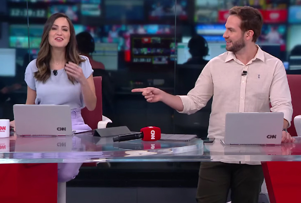 Celular toca funk e deixa âncora da CNN Brasil sem graça ao vivo