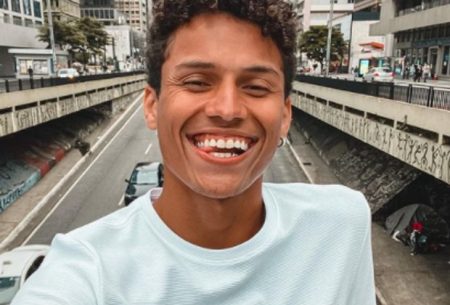 Ex-BBB Danrley Ferreira recebe proposta de R$ 10 mil por um beijo