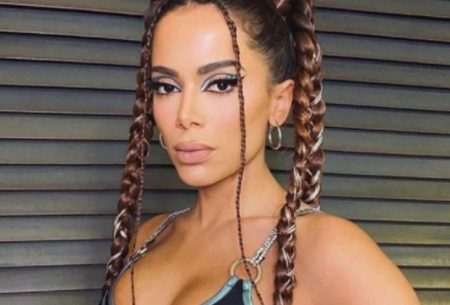 Anitta toma atitude para ajudar afetados por enchentes na Bahia