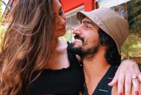 Thaila Ayala encanta seguidores com flagra surreal de Renato Góes com o filho