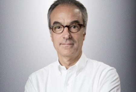 Dono da Globo é acusado de construir mansão em área proibida no Rio