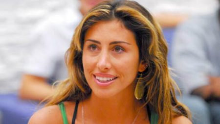 Ex-BBB Jaque Khury revela que foi discriminada por atores da Globo