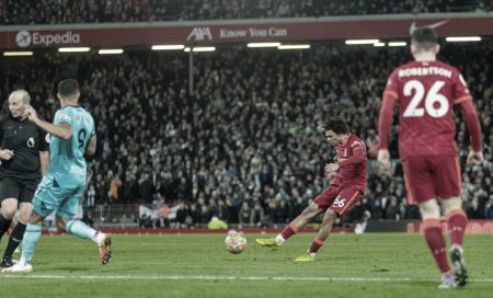 Liverpool x Leicester Ao Vivo: onde assistir online e na TV ao jogo